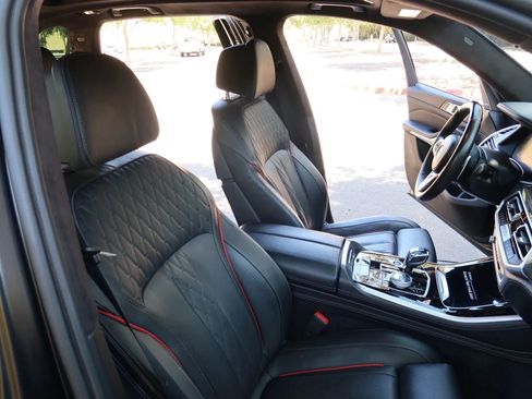 Used 2022 BMW X5 xDrive40i AWD/4WD image 41