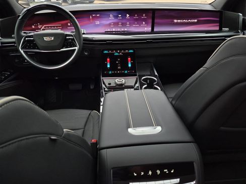 Used 2025 Cadillac Escalade Sport w/ Touring Package RWD image 20