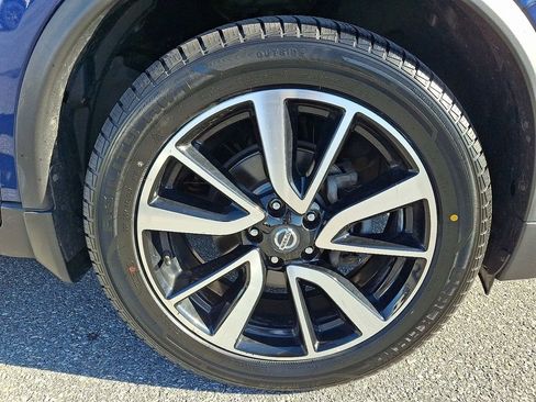 Used 2020 Nissan Rogue SL w/ Premium Package image 9