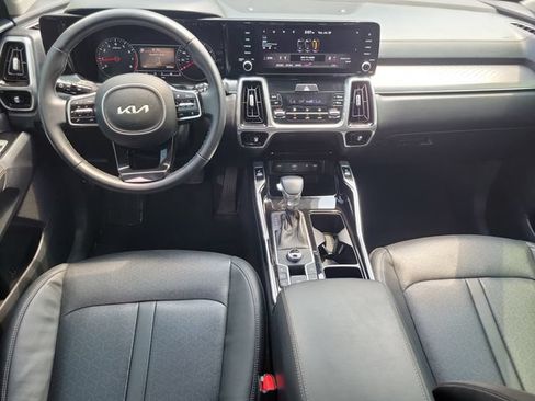 Used 2022 Kia Sorento SX AWD/4WD image 16