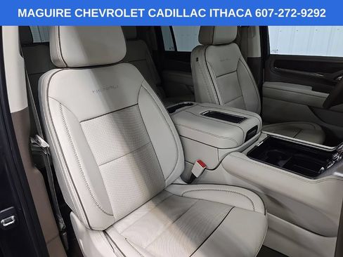 Used 2023 GMC Yukon XL Denali AWD/4WD image 15