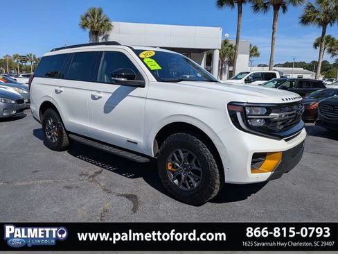 Used 2025 Ford Expedition Tremor AWD/4WD image 2