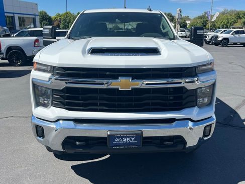 Used 2024 Chevrolet Silverado 2500 LT image 4