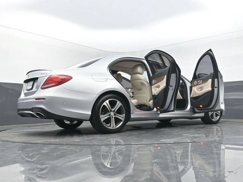 Used 2017 Mercedes-Benz E 300 4MATIC image 58