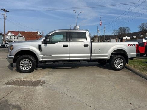 Used 2019 Ford F250 XLT w/ FX4 Off-Road Package image 3