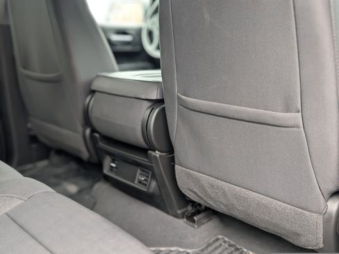 Used 2023 Chevrolet Silverado 1500 Custom image 38