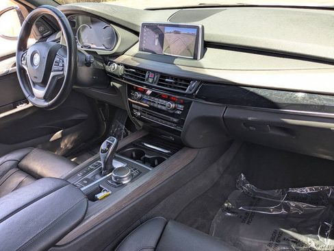 Used 2018 BMW X5 xDrive50i AWD/4WD image 13