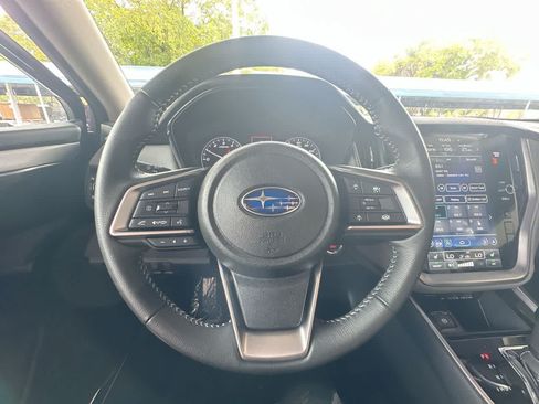 Used 2025 Subaru Outback Premium AWD/4WD image 15