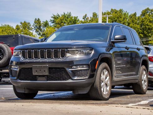 Used 2023 Jeep Grand Cherokee Limited AWD/4WD image 1