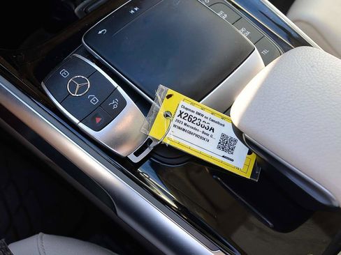 Used 2023 Mercedes-Benz GLB 250 image 18