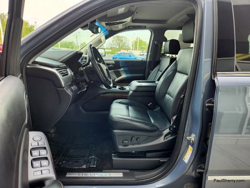 Used 2016 Chevrolet Suburban LT AWD/4WD image 25