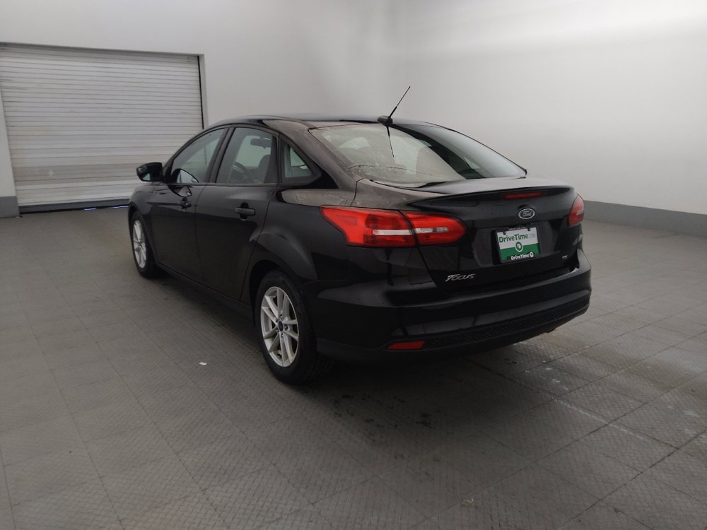 Used 2017 Ford Focus SE FWD image 5
