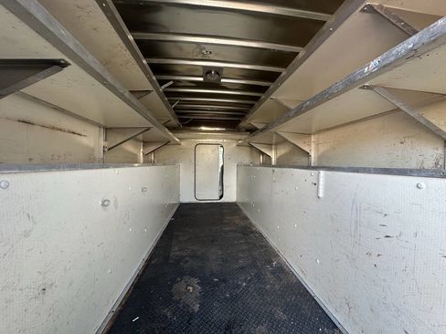 Used 2017 Ford E-350 and Econoline 350 Super Duty w/ Power Windows & Locks Group image 10