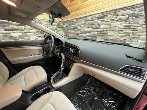 Used 2018 Hyundai Elantra SE FWD image 13