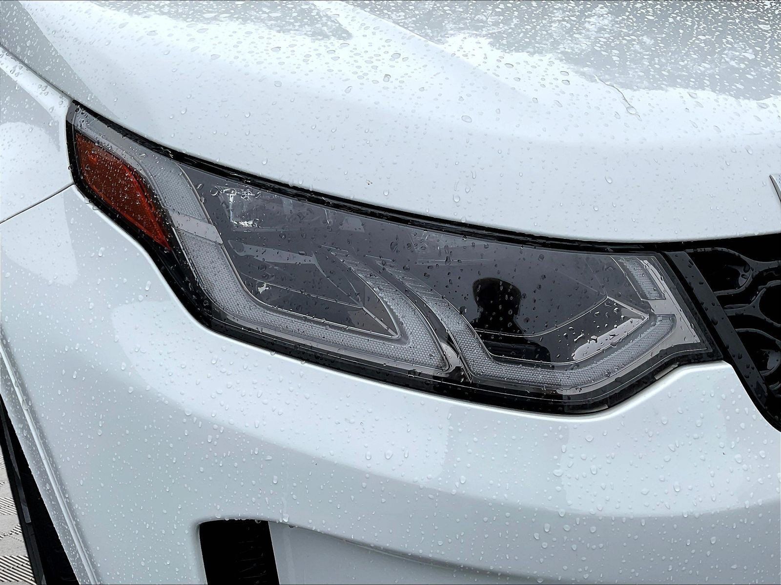 Used 2025 Land Rover Discovery Sport S AWD/4WD image 33