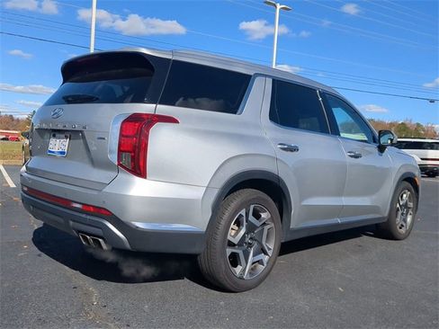 Used 2024 Hyundai Palisade Limited image 4