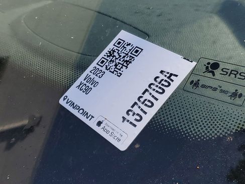 Certified 2023 Volvo XC90 B6 Plus image 28