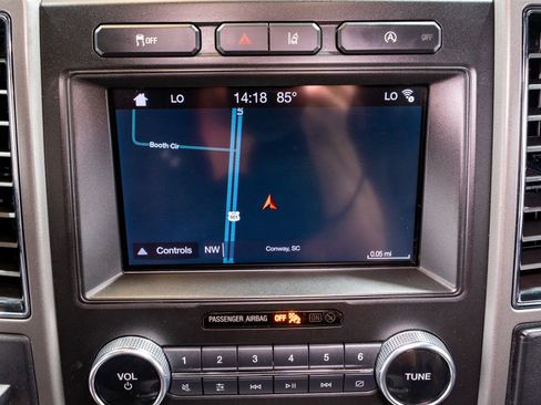 Used 2019 Ford Expedition Max XLT w/ Equipment Group 202A RWD image 17