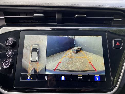 Used 2023 Chevrolet Bolt EUV Premier w/ Sun & Sound Package FWD image 26