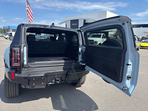 Used 2025 GMC Hummer EV 3X AWD/4WD image 32