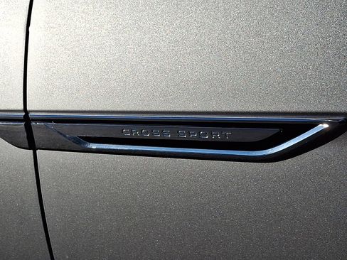 Used 2023 Volkswagen Atlas Cross Sport SEL Premium R-Line AWD/4WD image 34
