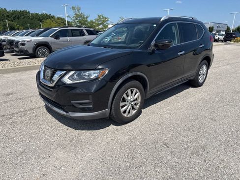 Used 2017 Nissan Rogue SV AWD/4WD image 1