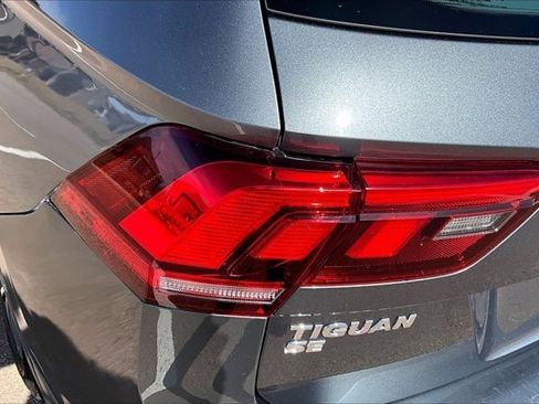 Used 2019 Volkswagen Tiguan SE AWD/4WD image 23