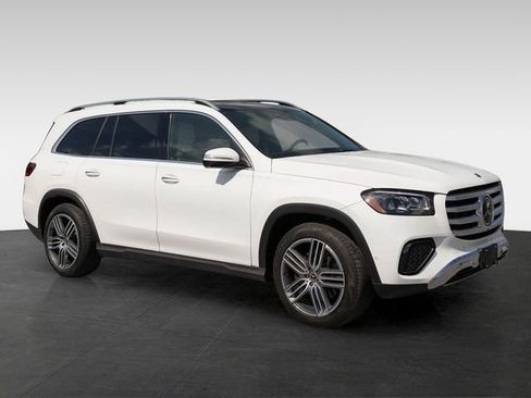 Certified 2025 Mercedes-Benz GLS 450 4MATIC image 10