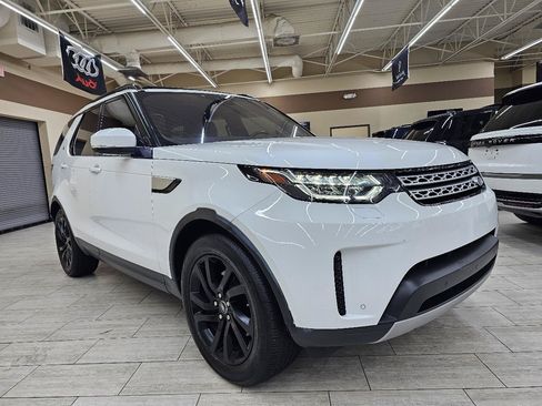 Used 2018 Land Rover Discovery HSE AWD/4WD image 4