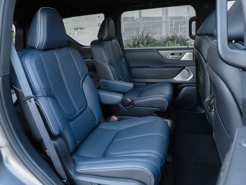 New 2026 INFINITI QX80 4WD image 30