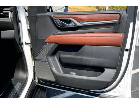 Used 2023 GMC Yukon Denali Ultimate AWD/4WD image 22