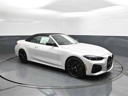 New 2026 BMW M440i Convertible image 17
