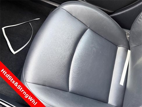 Used 2022 Toyota Prius XLE image 27