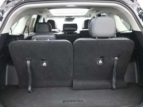 Used 2025 Kia Sorento S w/ Panoramic Sunroof Package FWD image 32