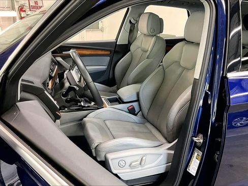 Used 2022 Audi Q5 2.0T Premium Plus w/ Premium Plus Package image 27