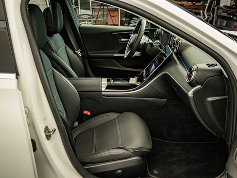 Certified 2025 Mercedes-Benz C 300 4MATIC Sedan image 22