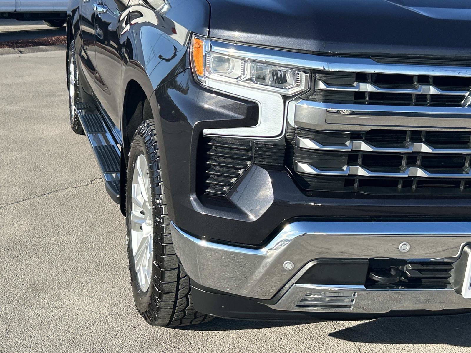 Used 2024 Chevrolet Silverado 1500 LTZ AWD/4WD image 11