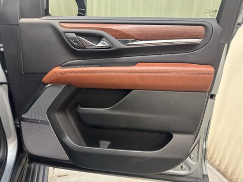 Used 2024 GMC Yukon XL Denali Ultimate image 32