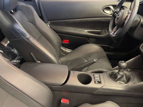 Certified 2024 Nissan Z Performance w/ Floor Mat Package image 10