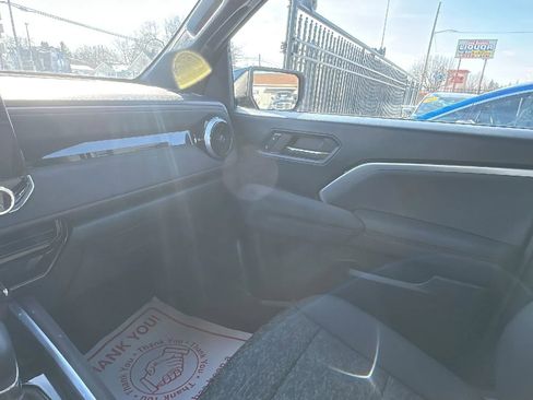 Used 2024 Chevrolet Colorado Z71 w/ Z71 Convenience Package 2 image 13