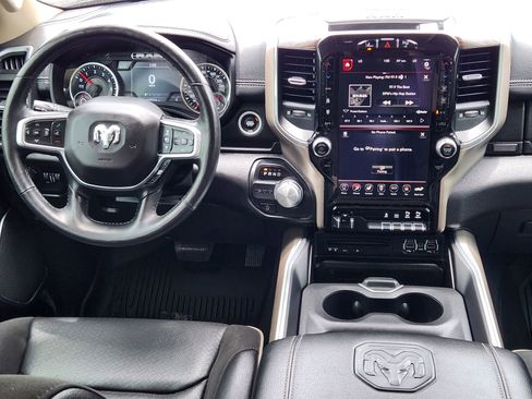 Used 2019 RAM 1500 Laramie RWD image 30
