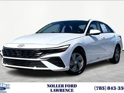 Used 2024 Hyundai Elantra SE