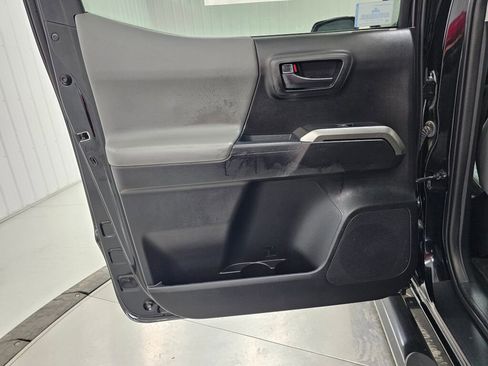 Used 2021 Toyota Tacoma SR5 w/ Technology Package image 30