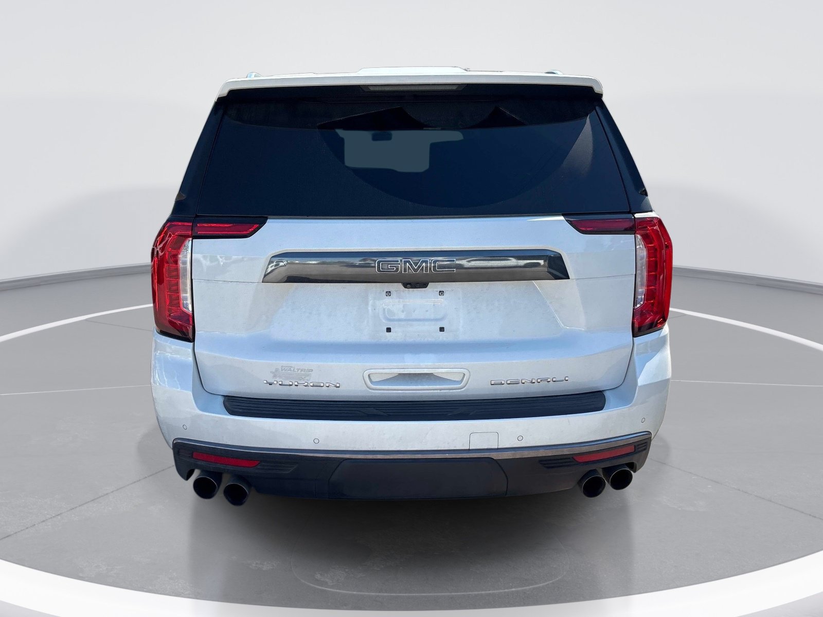 Used 2024 GMC Yukon XL Denali Ultimate AWD/4WD image 7