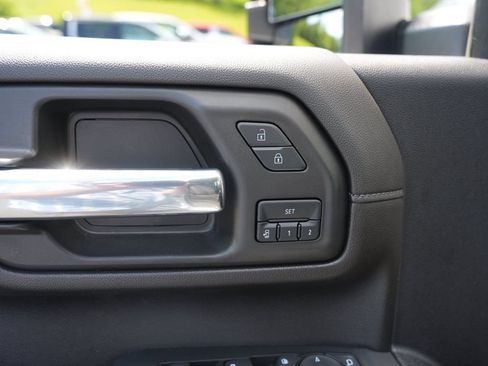 Certified 2022 Chevrolet Silverado 3500 High Country w/ Z71 Off-Road Package AWD/4WD image 17