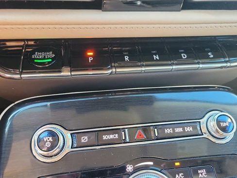 Certified 2022 Lincoln Nautilus FWD w/ Premium Package image 27