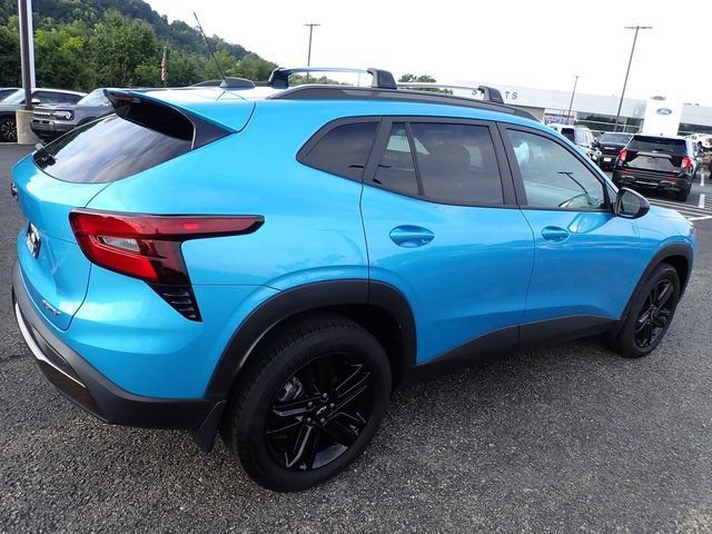 Used 2025 Chevrolet Trax ACTIV w/ Sunroof Package FWD image 8