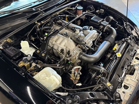 Used 2003 MAZDA MX-5 Miata LS image 46