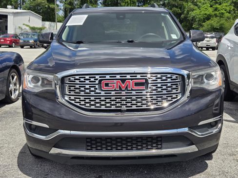 Used 2017 GMC Acadia Denali w/ Technology Package FWD image 6