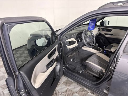 Used 2025 Subaru Forester AWD/4WD image 11